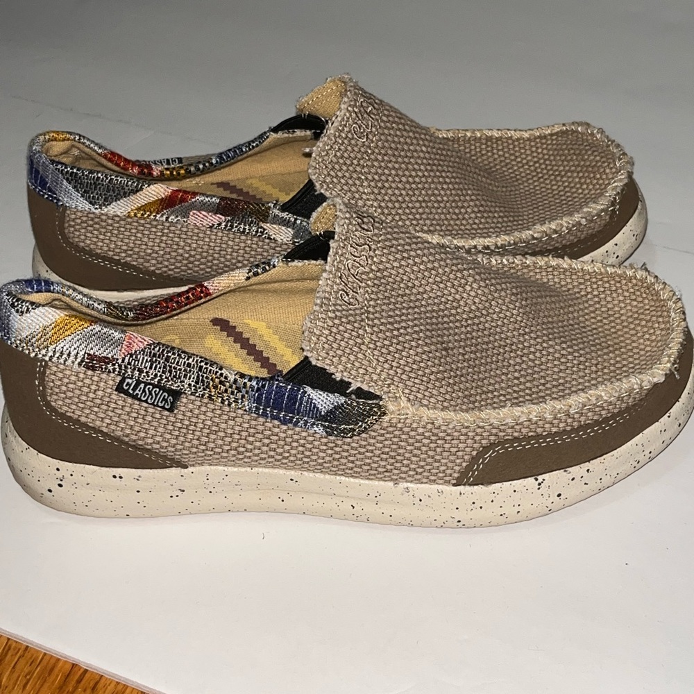 Size 8 Slip On Shoes Classics